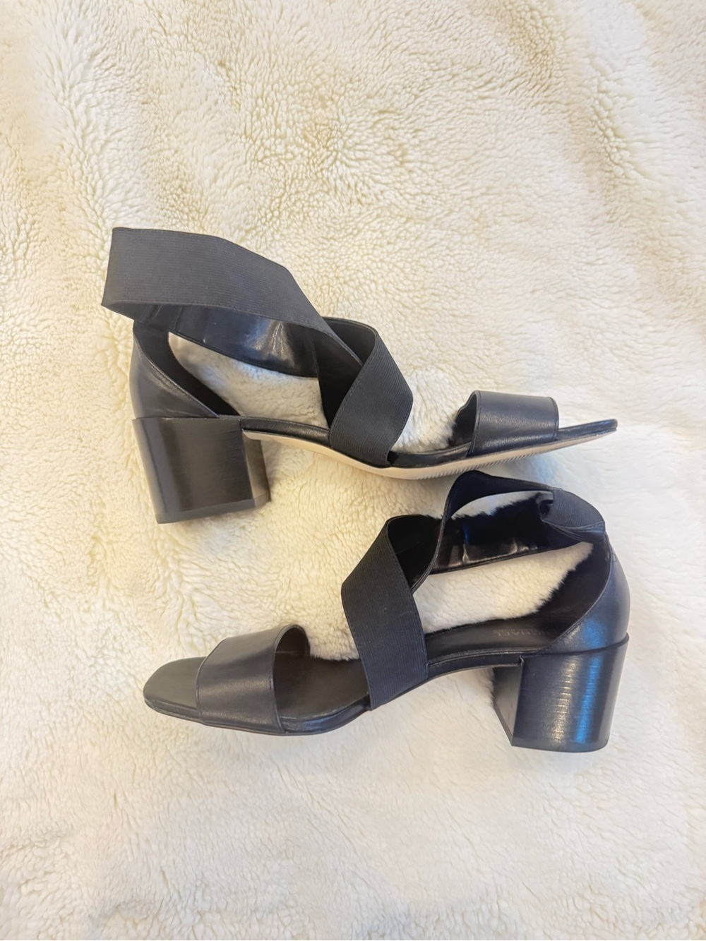 MICHAEL MICHAEL KORS BLACK RAVEN LEATHER CROSSOVER BLOCK HEEL SANDALS SIZE 8M - Picture 5 of 6